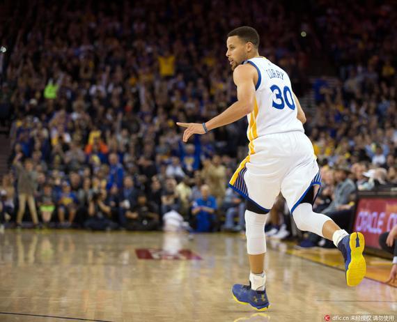  库里三分球里程碑，历史第一人  